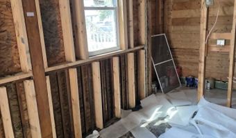 33 Oak St, Brattleboro, VT 05301