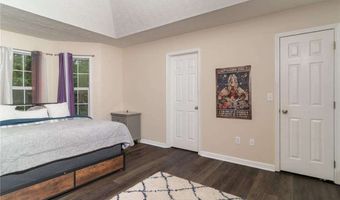 204 Queensbury, Acworth, GA 30102