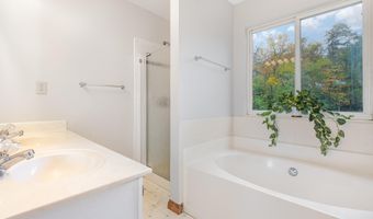 32 Bittersweet Dr, Alexandria, KY 41001