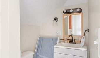 27 May St, Blackstone, MA 01504