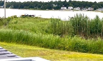 13 Thompson Rd A, Bourne, MA 02532