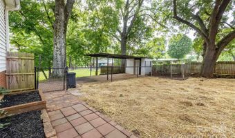 80 Pine St, Badin, NC 28009