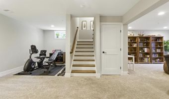 9206 FERNWOOD Rd, Bethesda, MD 20817