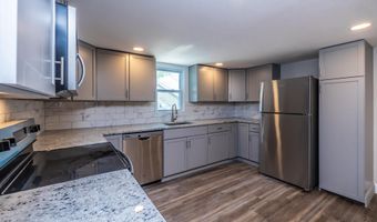 8 SHERMAN Dr, Claymont, DE 19703