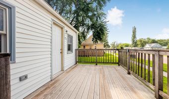 312 S 1st Ave, Brandon, SD 57005