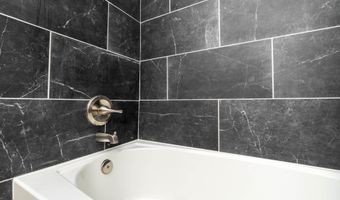 16 Tomisa Ln, Hot Springs Village, AR 71909