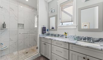 244 14th St, Avalon, NJ 08202