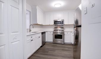 20600 CORNSTALK Ter 202, Ashburn, VA 20147