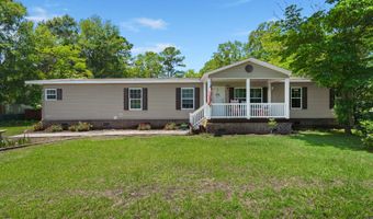215 Hines Dr, Bonneau, SC 29431