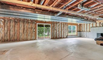1015 Timber Lake Dr, Antioch, IL 60002