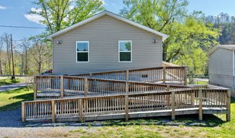 127 Calhoun St, Alderson, WV 24910