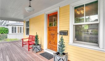 82 Sefton Dr, Cranston, RI 02905