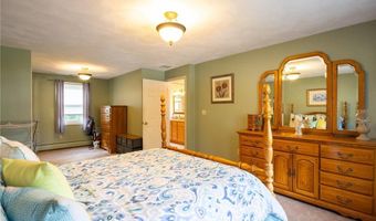 9 Patricia Dr, North Providence, RI 02904