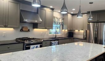 1629 Winterhaven Ave, Ashtabula, OH 44004