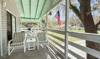 331 Lanesville Dr, Apalachicola, FL 32320