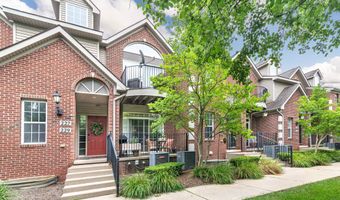 225 W Oakbrook Dr, Ann Arbor, MI 48103