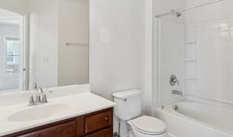208 W HYDE St, Arlington Heights, IL 60005
