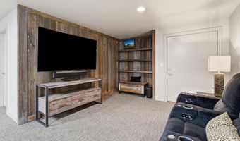 965 Eastman Dr, Bigfork, MT 59911