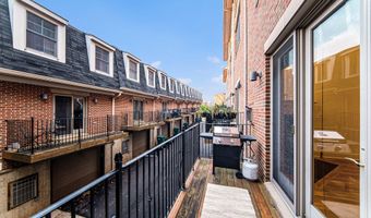 140 Ashley Mews Dr, Ann Arbor, MI 48104