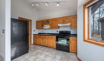 404 174th St, Amery, WI 54001
