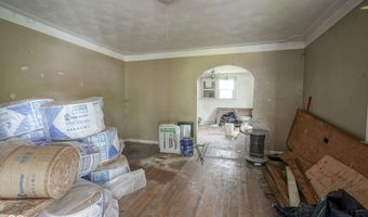 2213 Noble St, Anderson, IN 46016