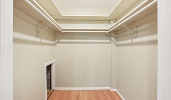 2647 S KENT St, Arlington, VA 22202
