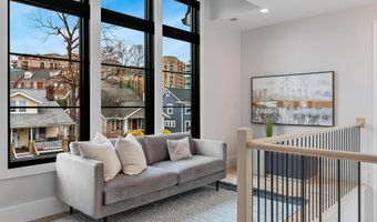 809 N KENMORE St, Arlington, VA 22201