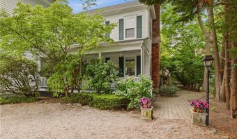7 Clay St, Newport, RI 02840