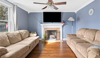 25 Woodbine St, East Providence, RI 02915