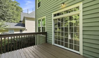 1748 Town Home Dr, Apex, NC 27502