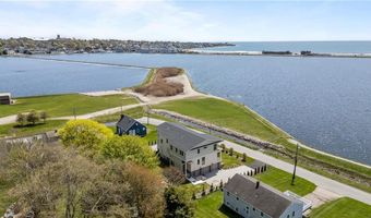 82 Ellery Rd, Newport, RI 02840