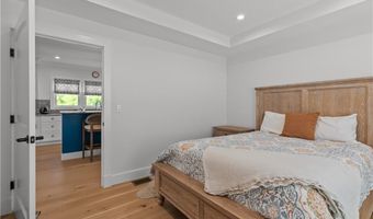 109 Carroll Ave, Newport, RI 02840