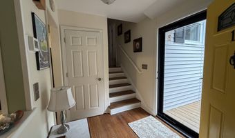 11 Hall Passway, Danbury, CT 06811