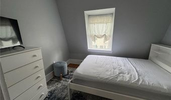 4 Hammond St 5, Newport, RI 02840