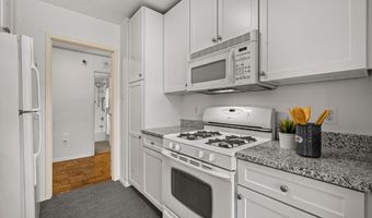 3001 VEAZEY Ter NW 201, Washington, DC 20008