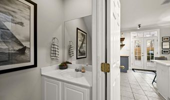 2210 Christian St #4, Baton Rouge, LA 70808