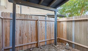 286 W Palomino Dr 79, Chandler, AZ 85225