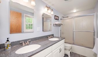 814 S HAYS St, Allentown, PA 18103