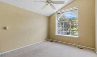 44 Spruce Ct, Bedminster, NJ 07921