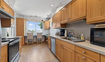 42 Turtle Bay Dr 42, Branford, CT 06405