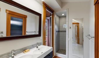 63220 Johnson Rd, Bend, OR 97703