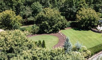 204 Lucca Dr, Greenville, SC 29609