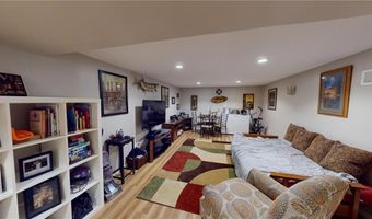 824 Minnie Maddern St, Albert Lea, MN 56007