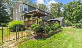 111 Peeptoad Rd, Scituate, RI 02857