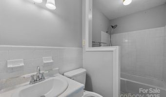 20 Summit Dr, Arden, NC 28704