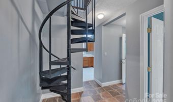 4257 Acorn St, Charlotte, NC 28205