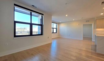 737 SWANN Ave 308, Alexandria, VA 22301