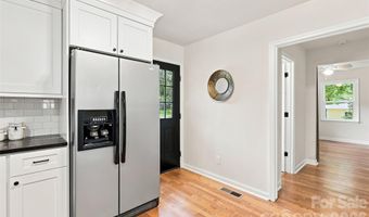 1815 Arnold Dr, Charlotte, NC 28205