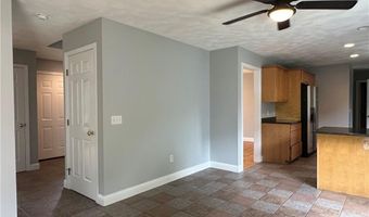 8 Linden St, Bristol, RI 02809