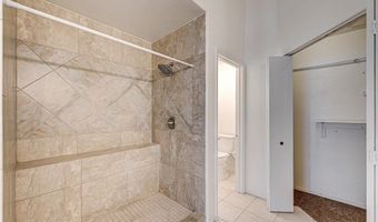 4040 Castle Cove Dr 4040, Las Vegas, NV 89108